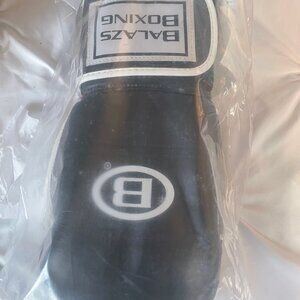 Balazs Pro ULTRA-GLOVE - 16 oz (Black) - NWT 🥊🖤